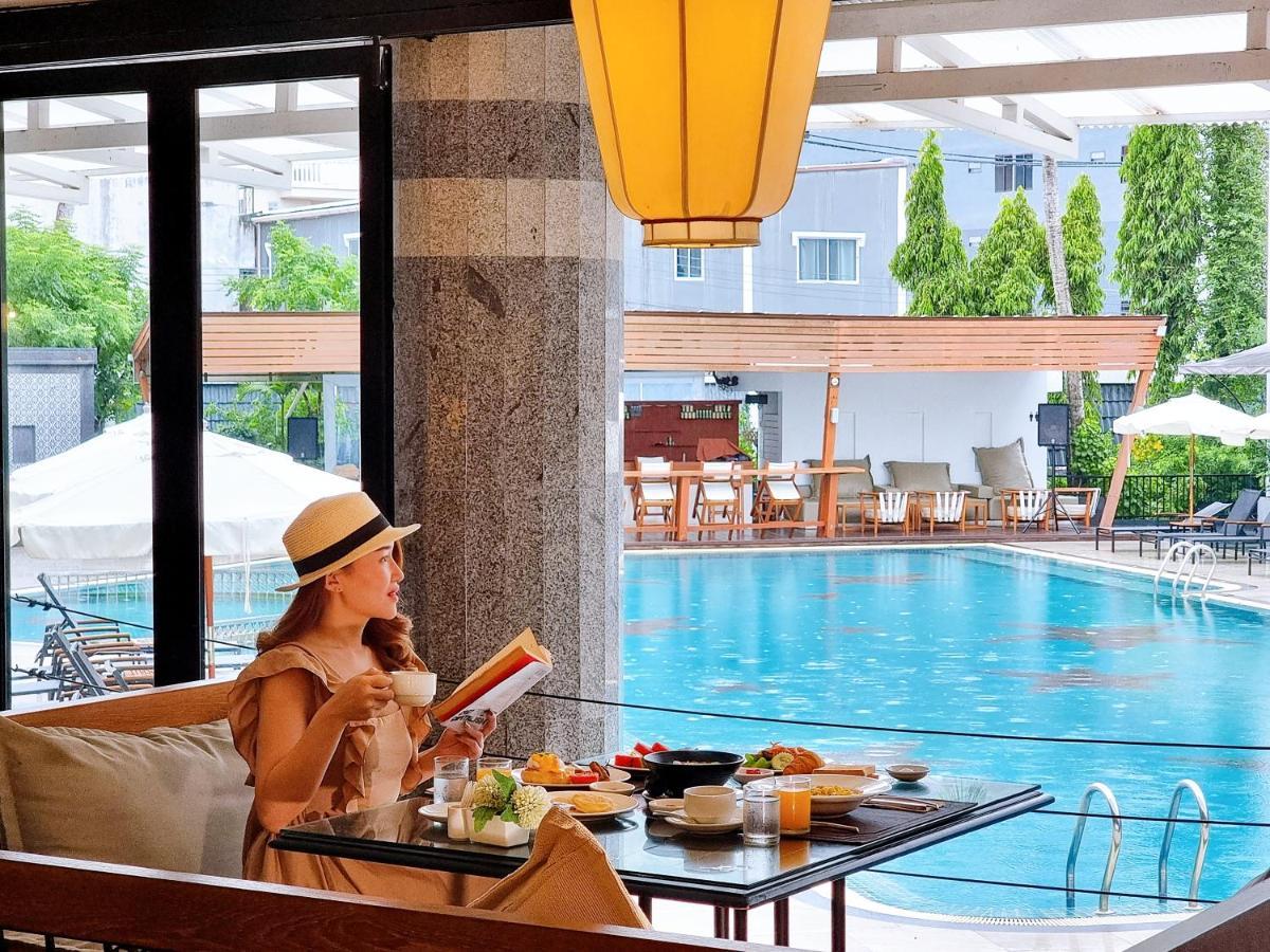 Sawaddi Patong Resort & Spa By Tolani - Sha Extra Plus Exterior foto