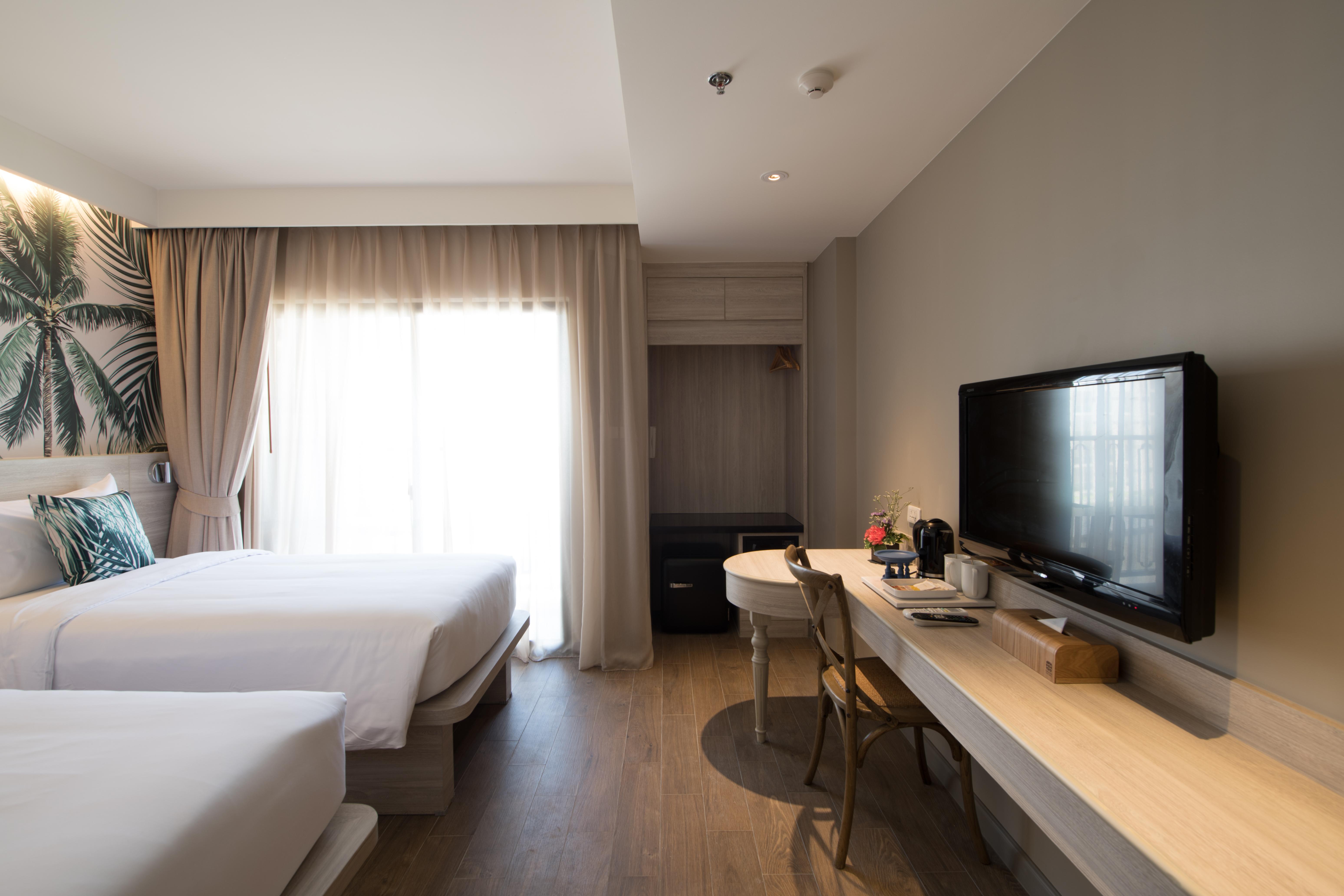 Sawaddi Patong Resort & Spa By Tolani - Sha Extra Plus Exterior foto
