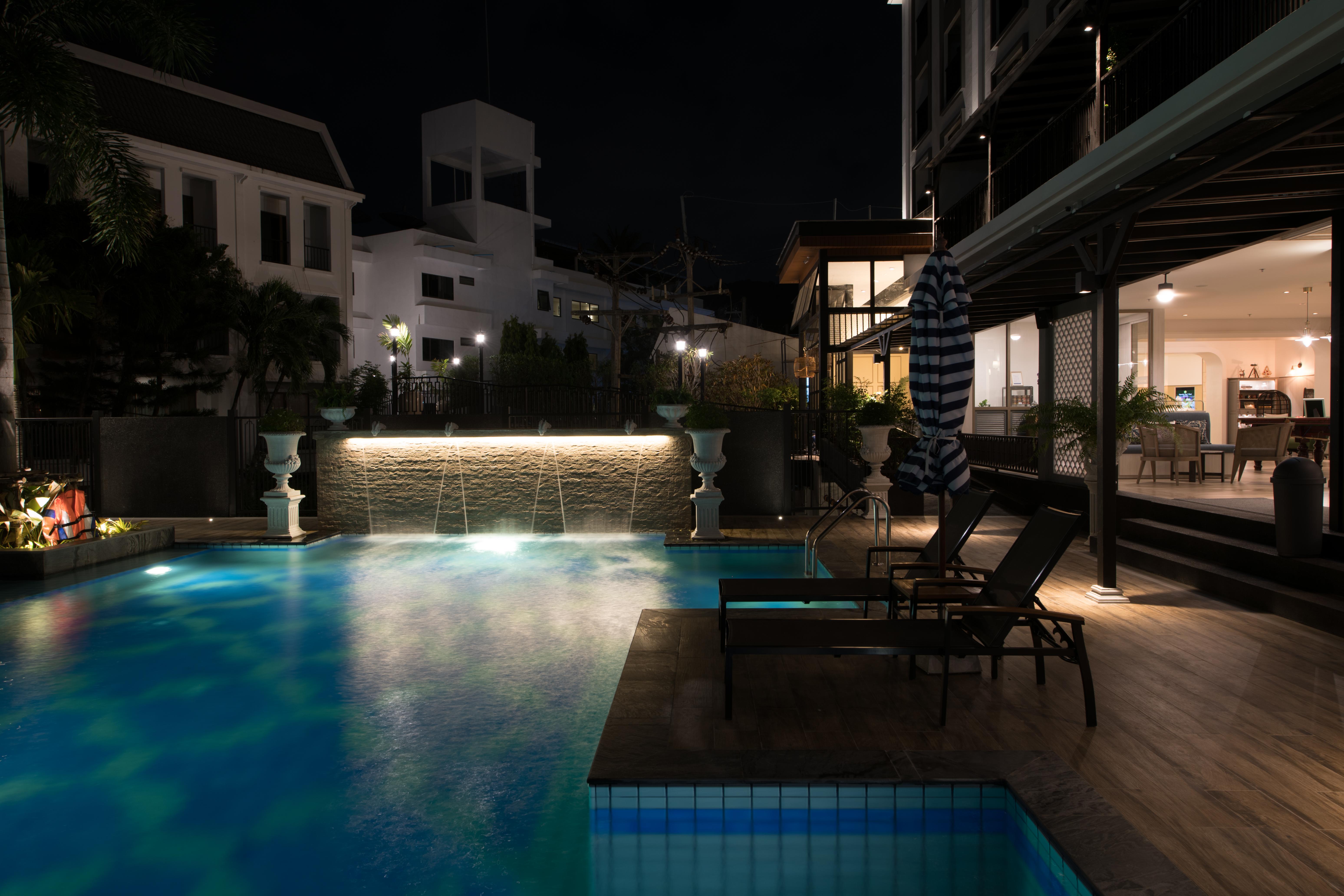 Sawaddi Patong Resort & Spa By Tolani - Sha Extra Plus Exterior foto